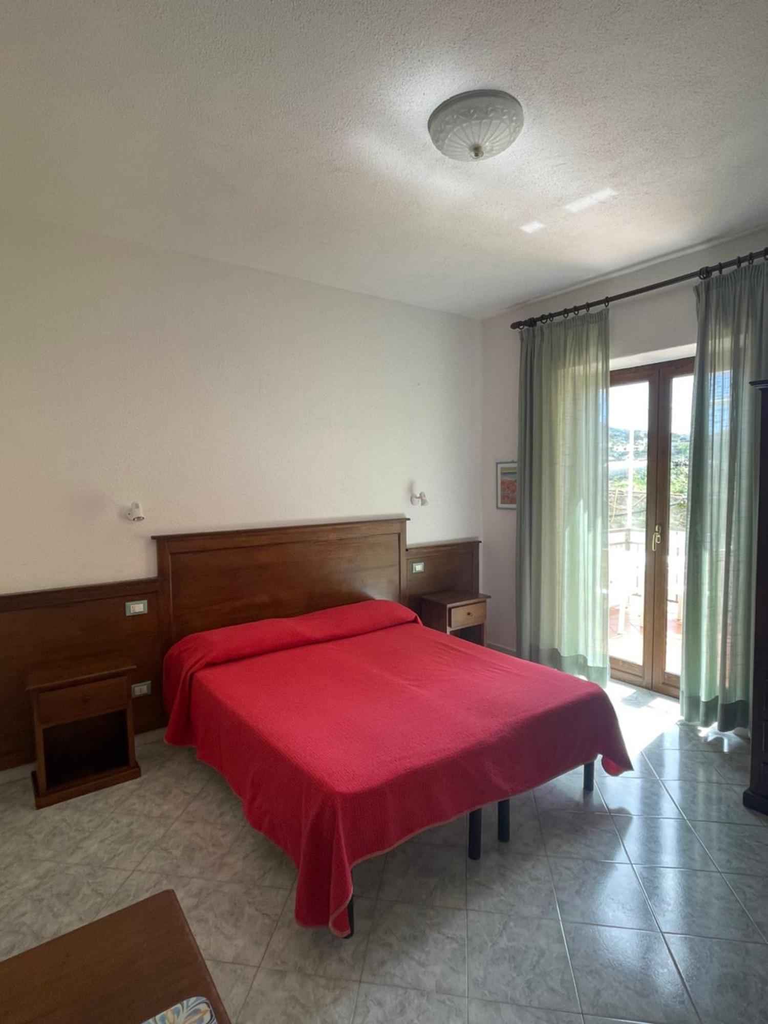 Residence Andrea A Mare Forio di Ischia Екстериор снимка